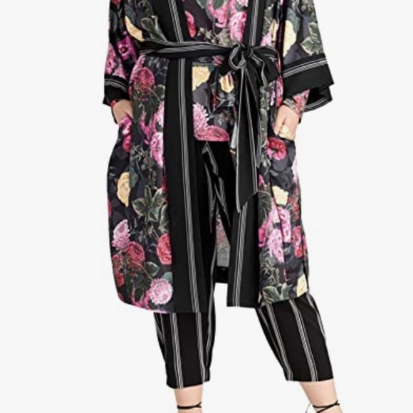 Designer Rachel Roy Beautiful Floral Top Piece - Picture 2 of 3